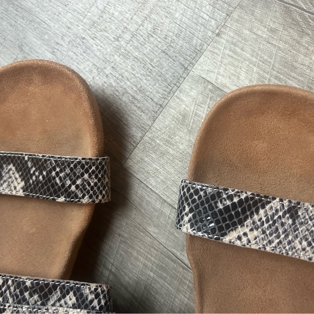 Vionic snakeskin sandals Samar size 8 - Picture 3 of 9
